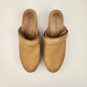 Madewell Cecily Leather Clogs In Color Dried Straw
